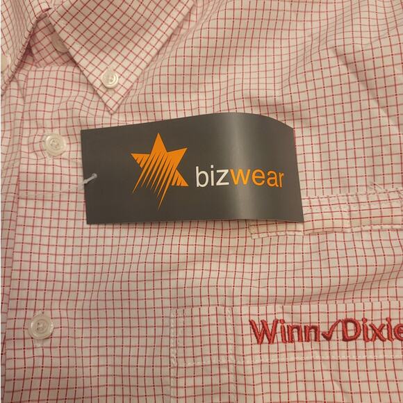 NWT Winn-Dixie XL 18 Button-Down Shirt Red Check Embroidered Logo Career Ready - Picture 6 of 9